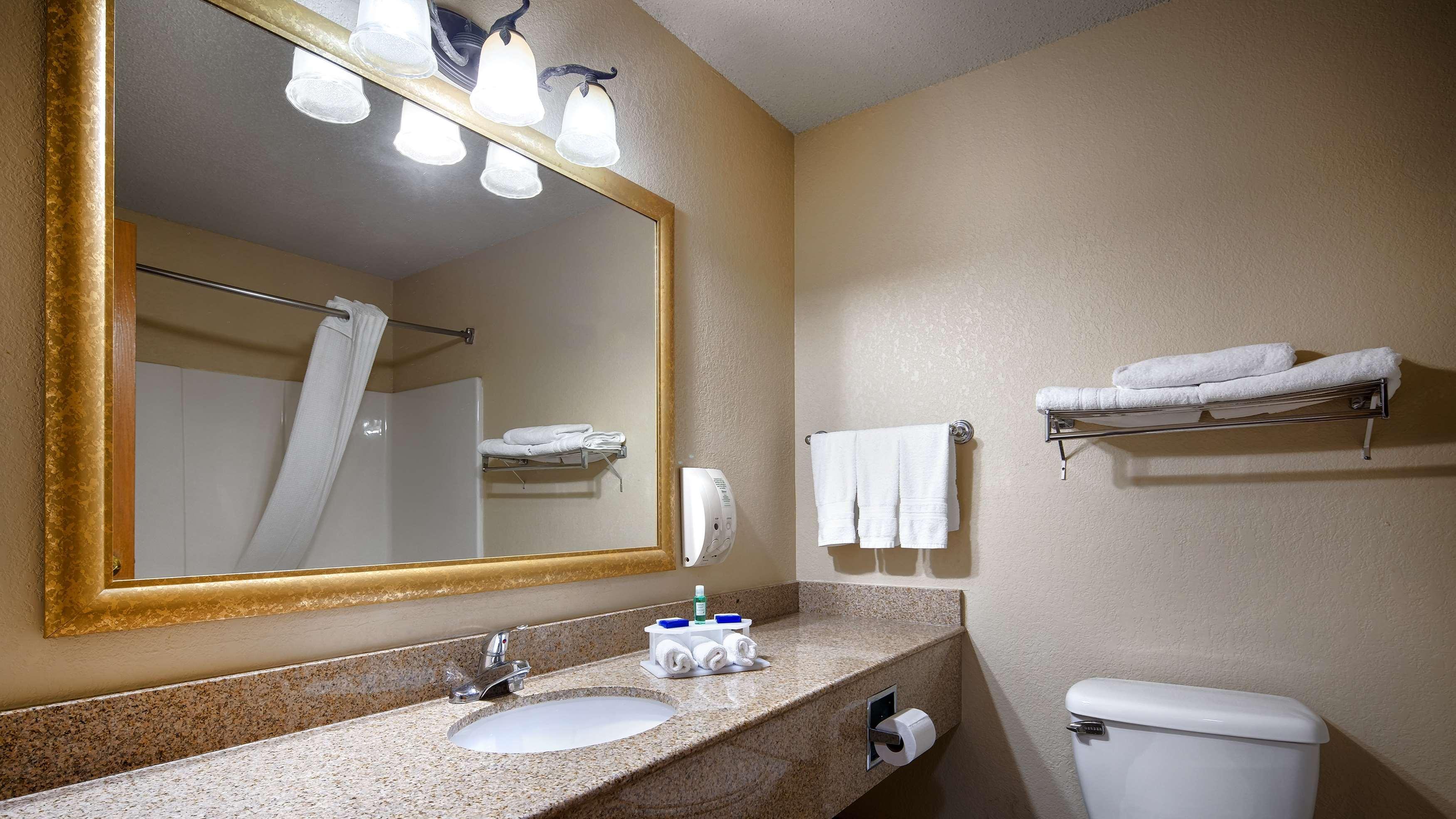 Comfort Inn & Suites Шакопий Екстериор снимка