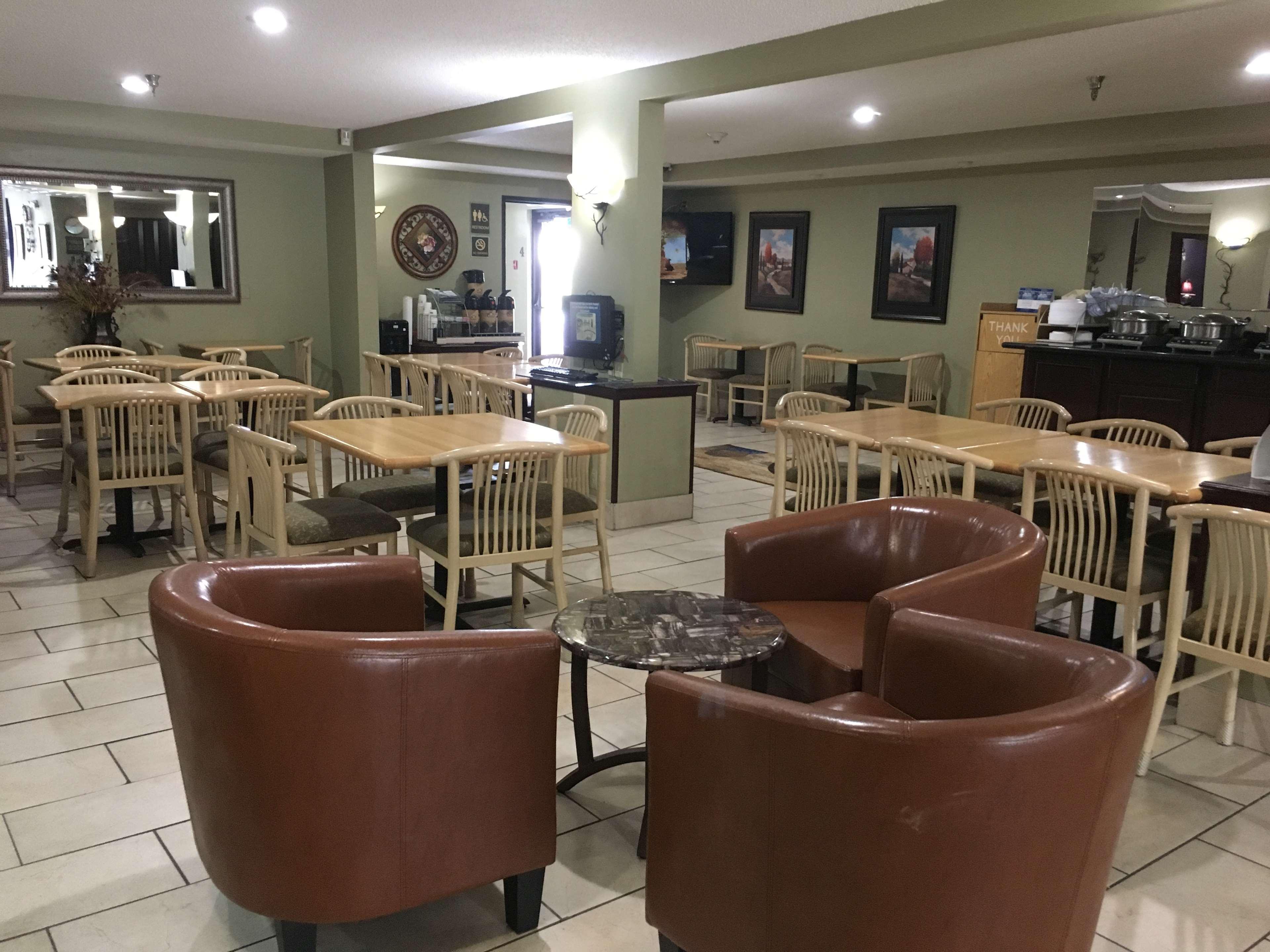Comfort Inn & Suites Шакопий Екстериор снимка