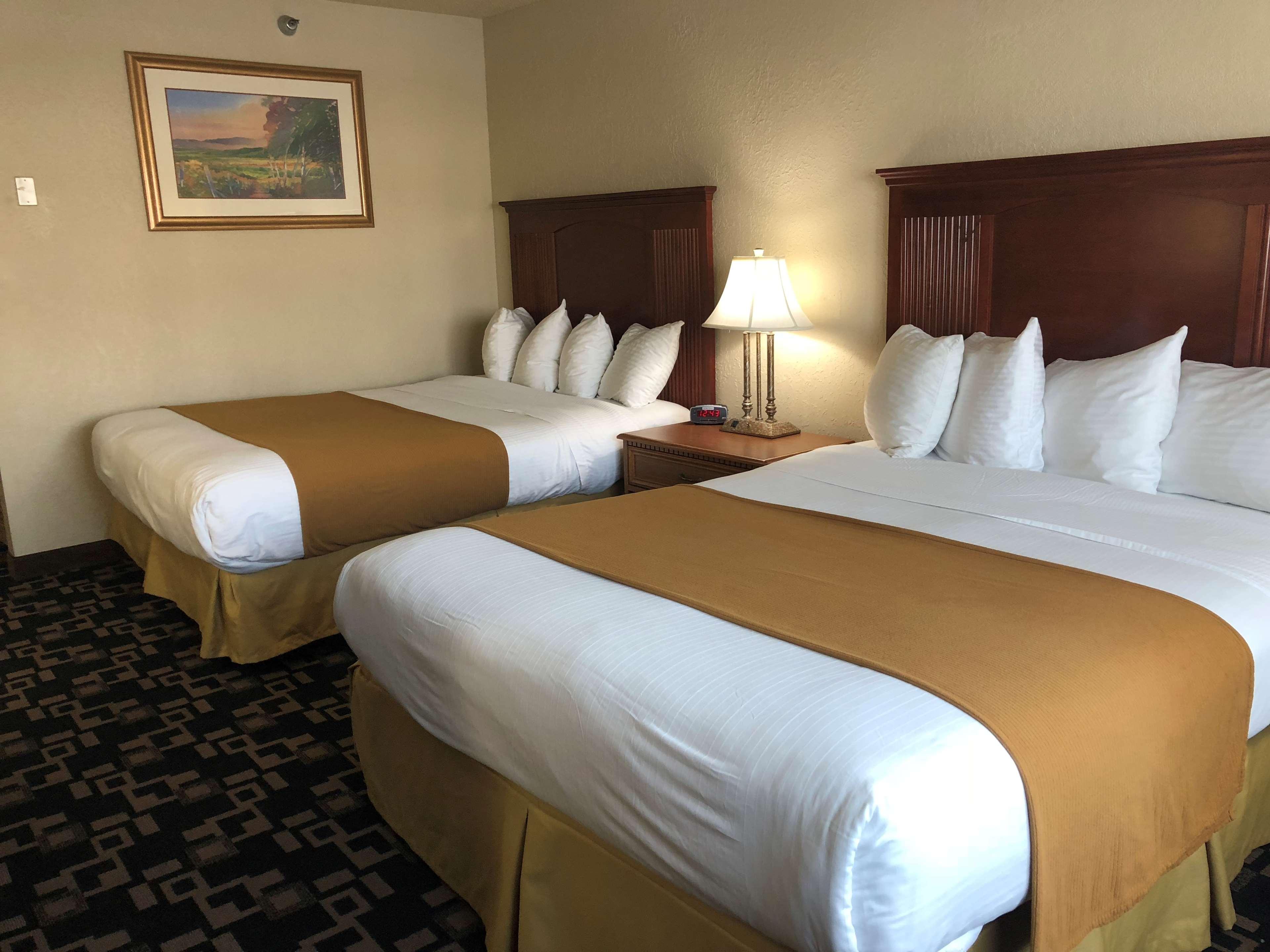 Comfort Inn & Suites Шакопий Екстериор снимка