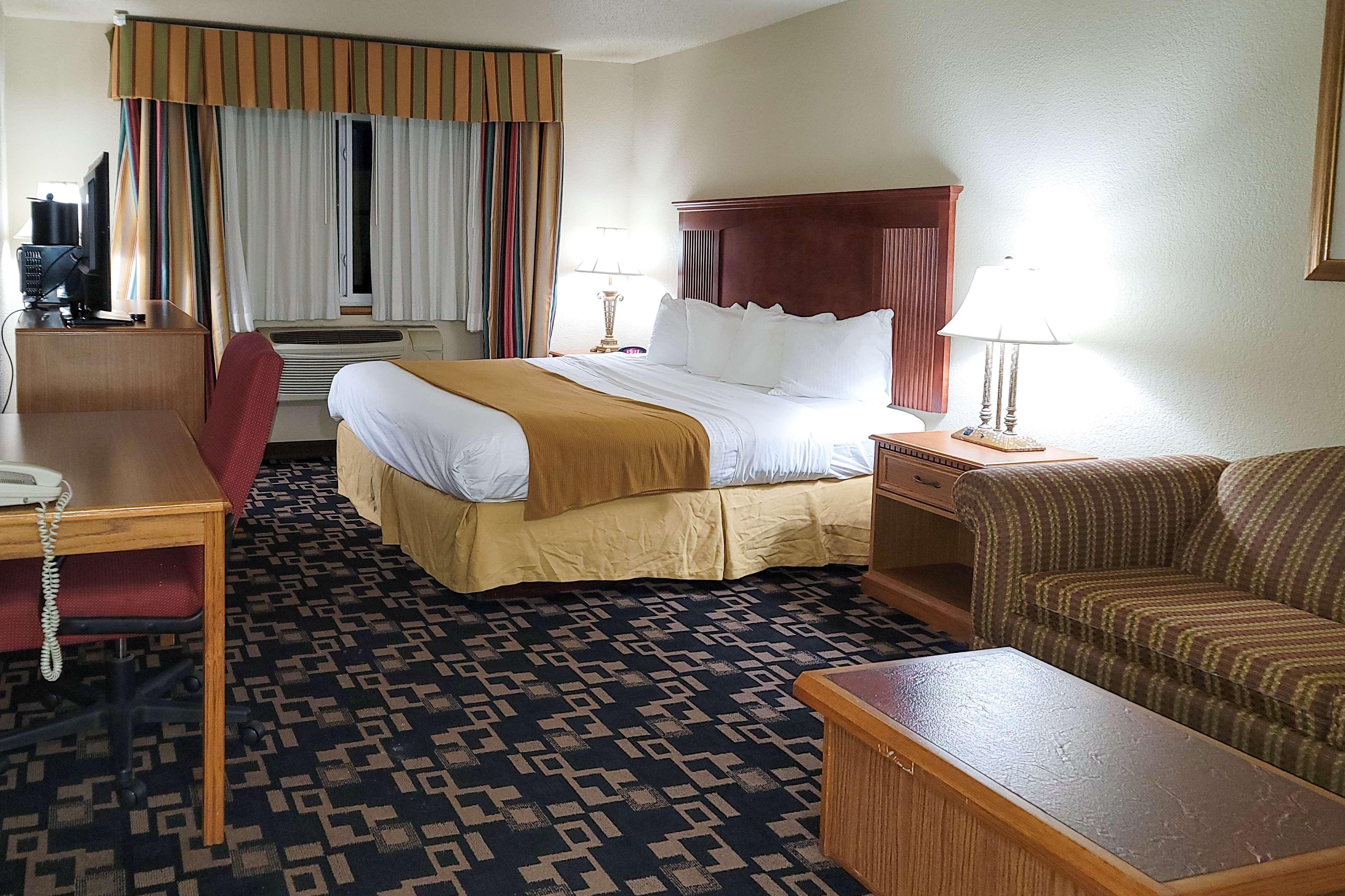 Comfort Inn & Suites Шакопий Екстериор снимка