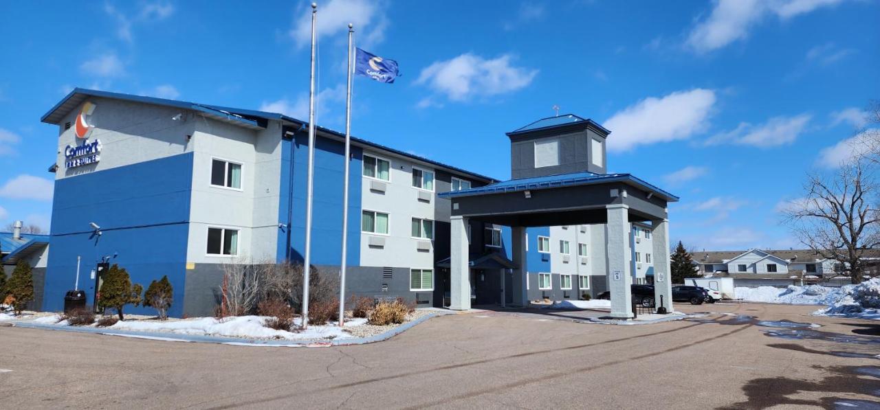 Comfort Inn & Suites Шакопий Екстериор снимка