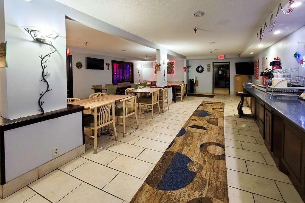 Comfort Inn & Suites Шакопий Екстериор снимка