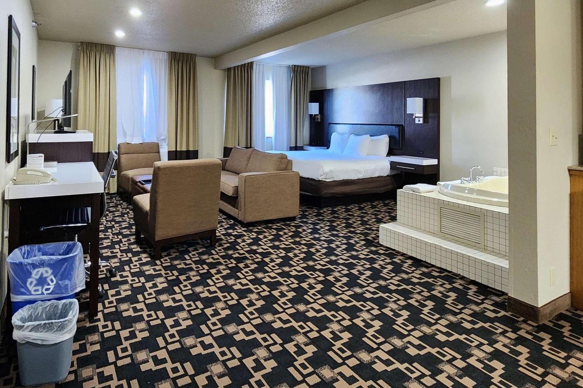 Comfort Inn & Suites Шакопий Екстериор снимка